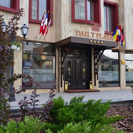 Daily Plaza Hotel Suceava Exterior foto